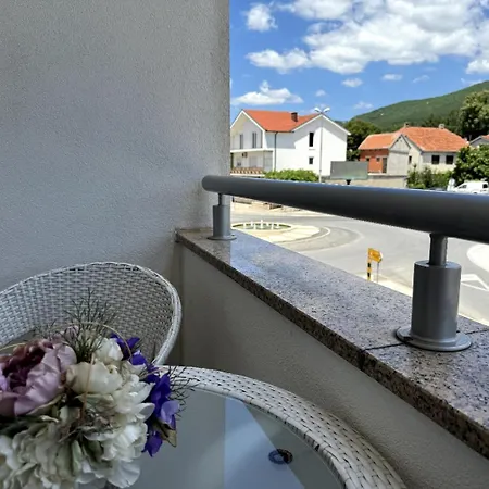 Loncar Apartment *